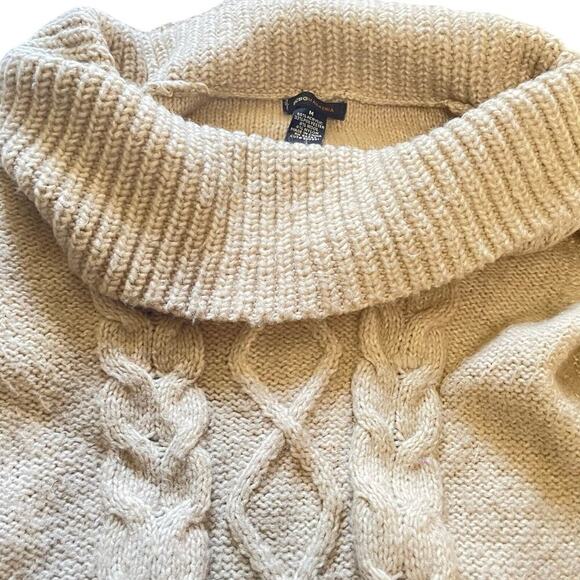 BCBGMAXAZRIA Cable Knit Pullover Sweater Size Small Beige boho Cotton Blend - Picture 5 of 6
